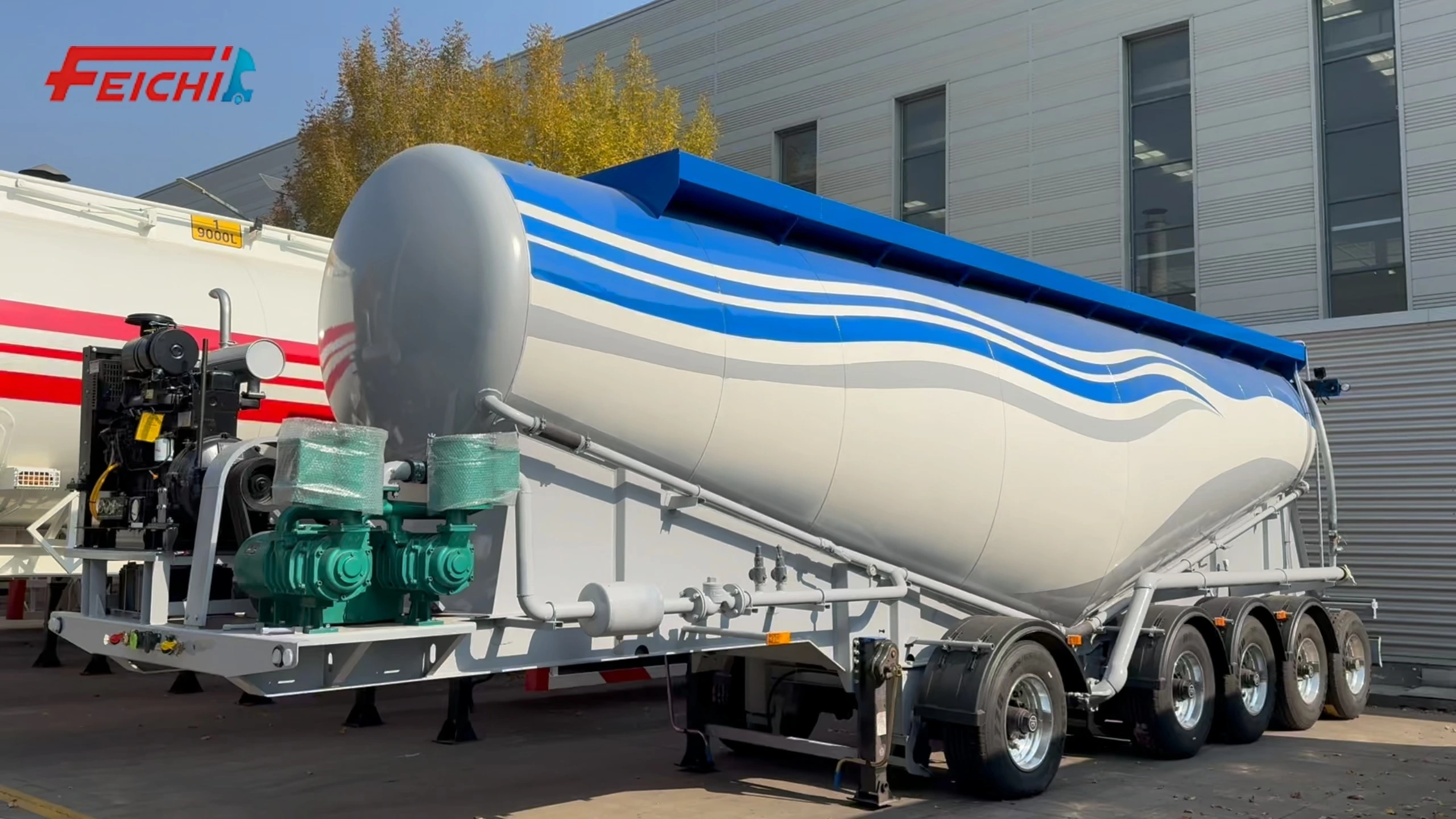 Цементовоз-цистерна полуприцепного типа V-образного типа из углеродистой стали объемом 40 кубических футов для перевозки сухих сыпучих грузов, золы и порошка. 1