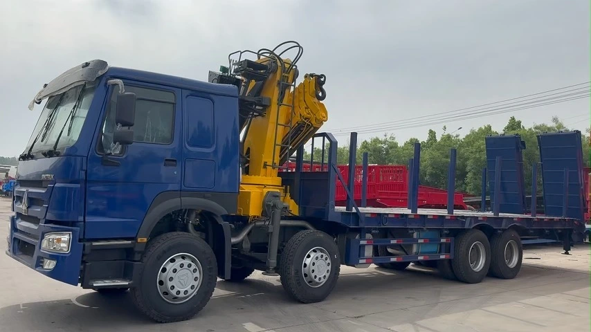Sinotruk Cargo Truck Folding Arm Crane Flatbed Integrated 6X4 Medium-haul Cargo Lifting & Transport Truck 1
