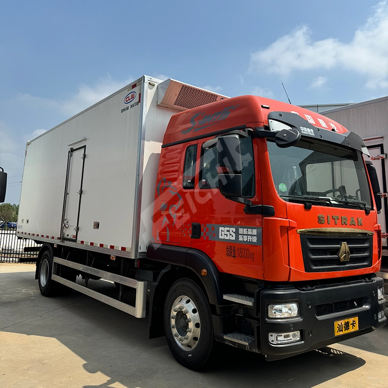 Camion frigorifique Sinotruk Sitrak 10-18 tonnes pour le transport de fruits, légumes, viande fraîche, fruits de mer et produits surgelés. 1