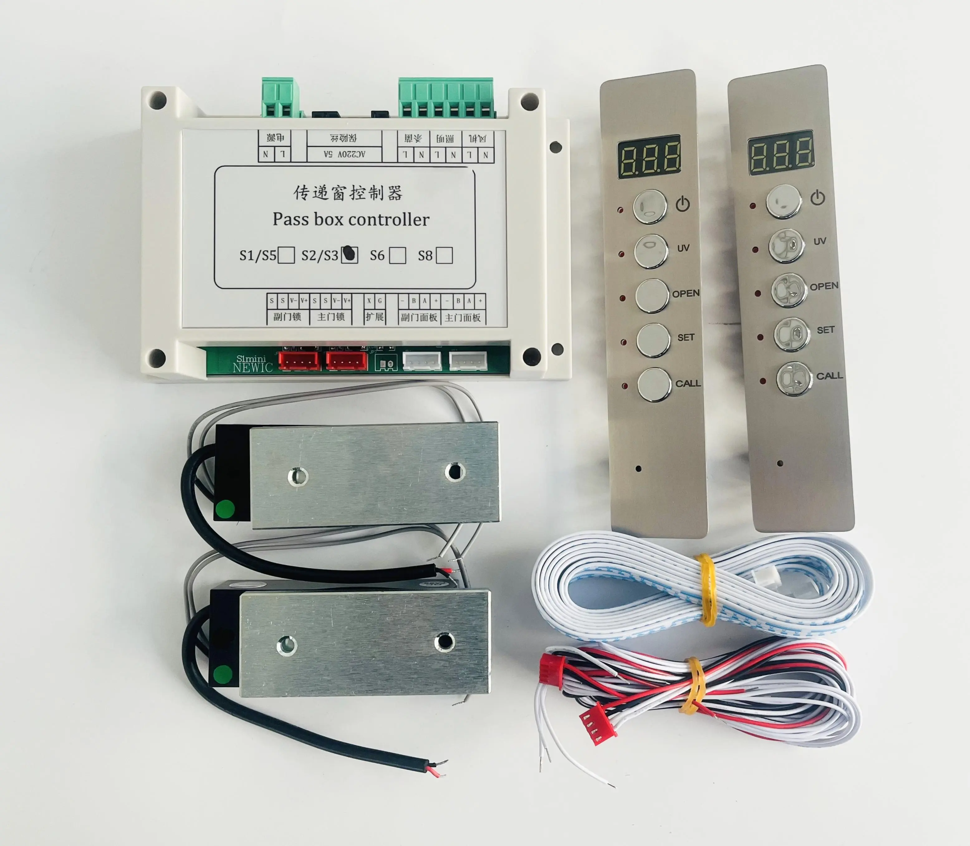 Pass Box Controller：Double-door interlocking + intelligent purification create a safety lock for cleanliness delivery. 1