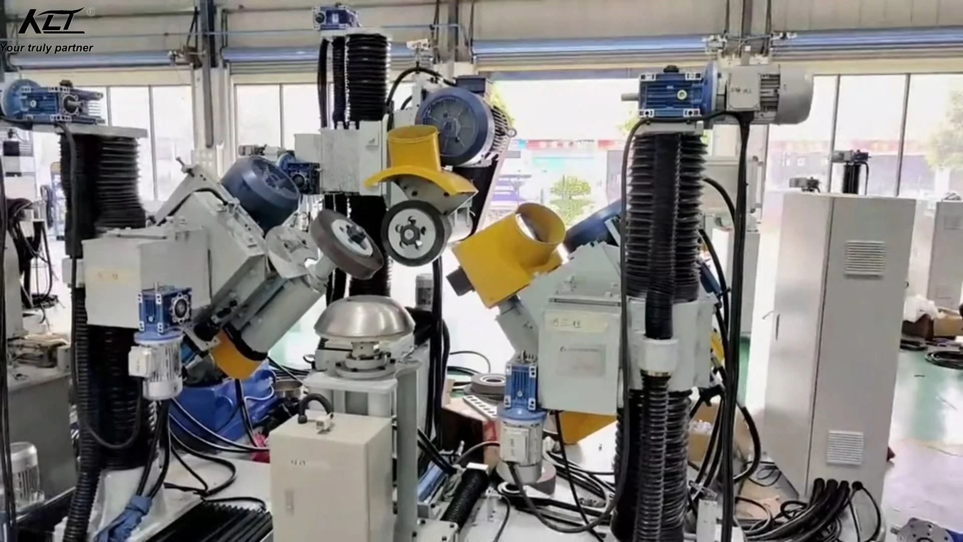 Three-station Automatic Outer Polishing Machine For Pan 1