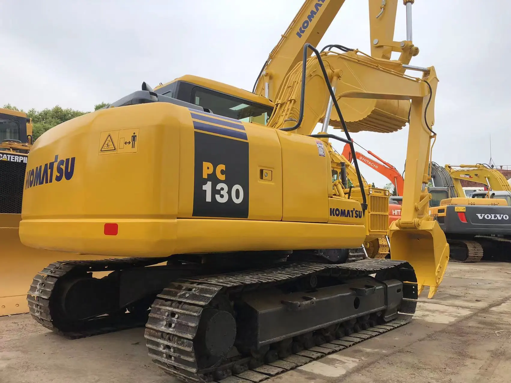 Hot Sale Mini Secondhand Japan Made komatsu PC130 excavator equipment for sale 1