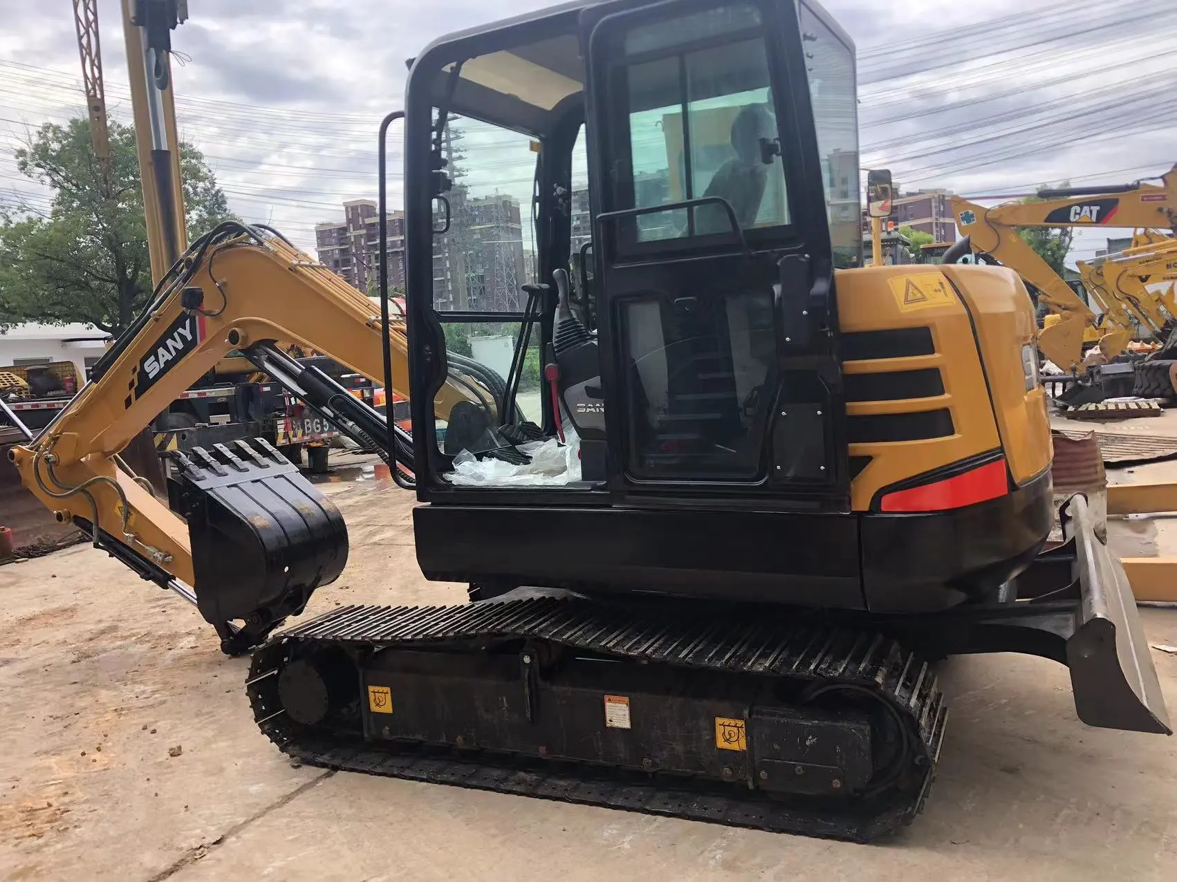 Hot sale Used Sany Mini Excavator Sany 75 Sy75c Sy55 Sy60 Sy75 Sy95 Chinese Mini Excavator Prices For Sale 1