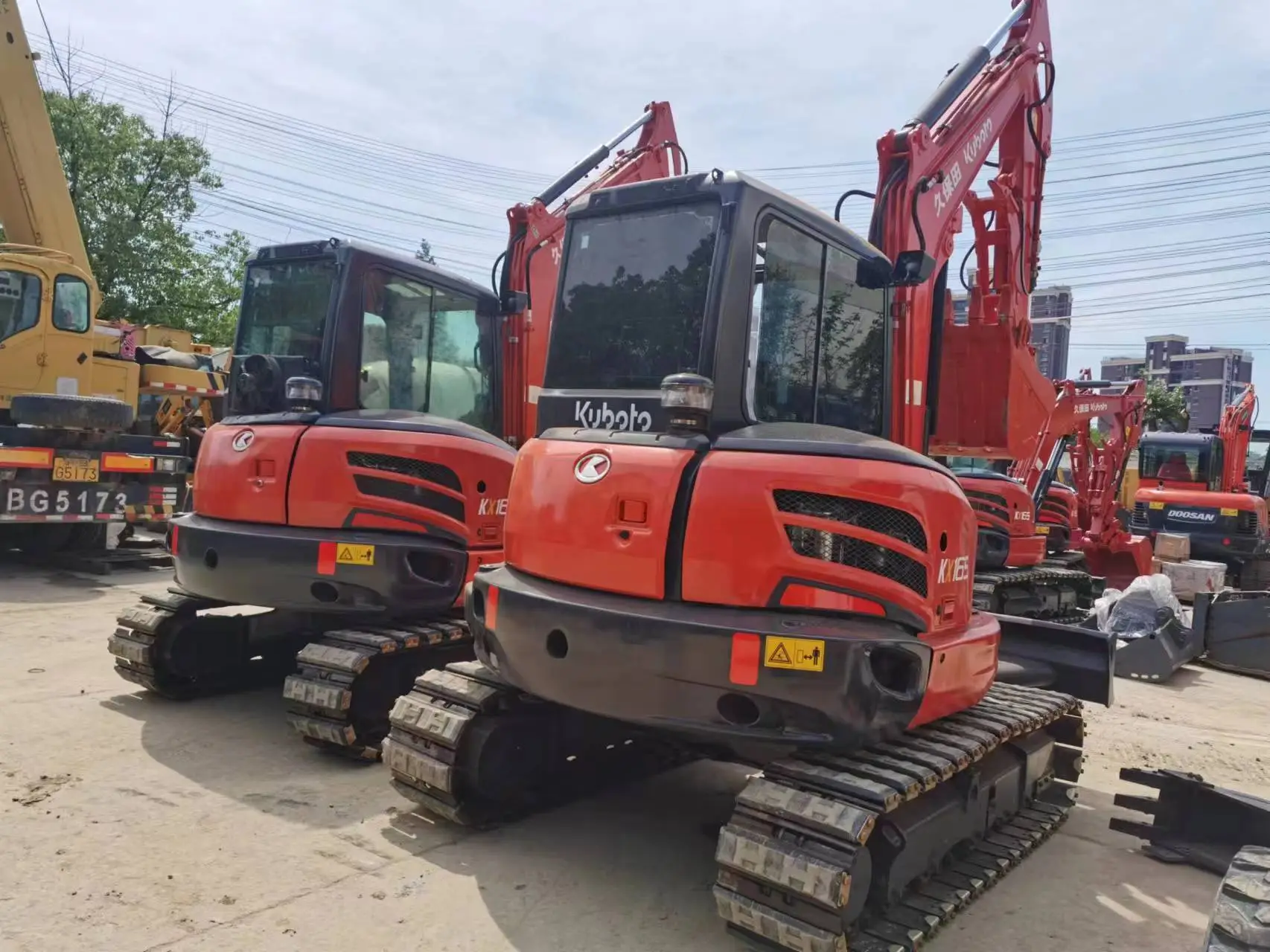 Hot sale Kubota Mini Japan Excavator Price Excavators Kx165 Kx161 Japanese Used Digger For Sale 1