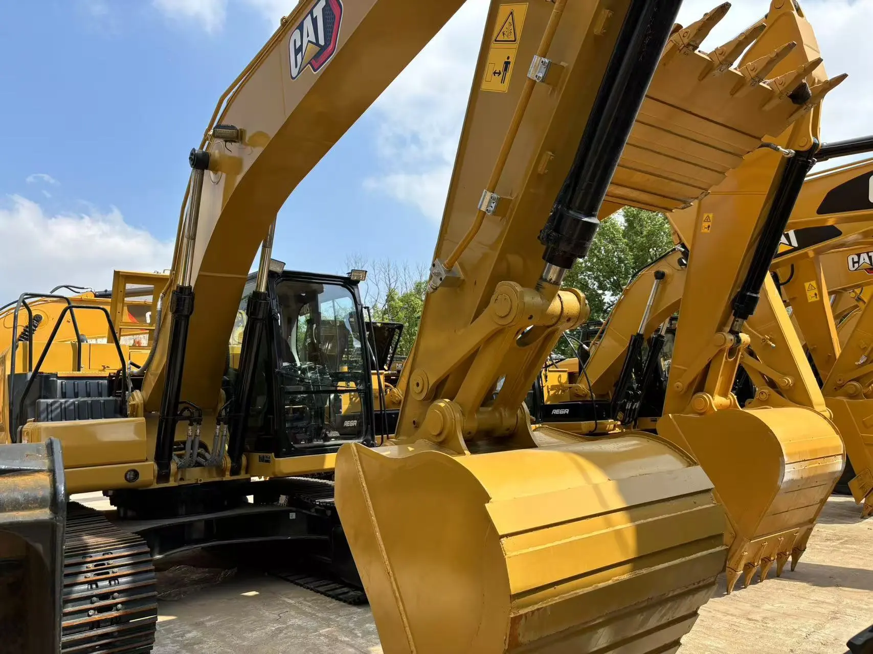 Excavator Second Hand for Sale 23000kgs by Junwei Machinery 4