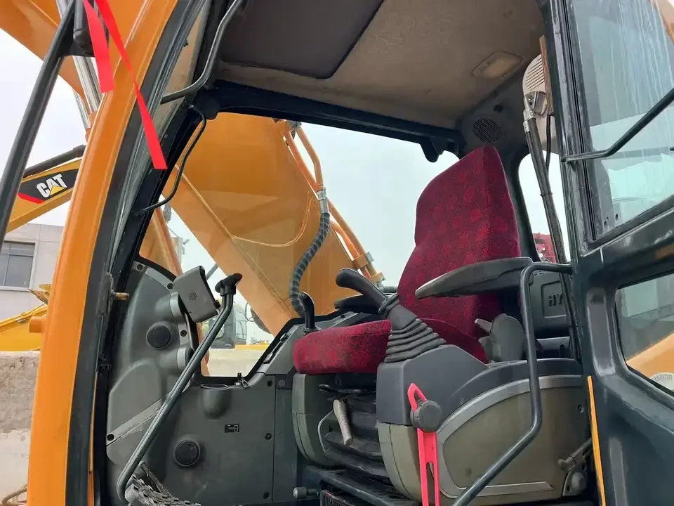 Used Mini Excavator by Junwei Machinery 6