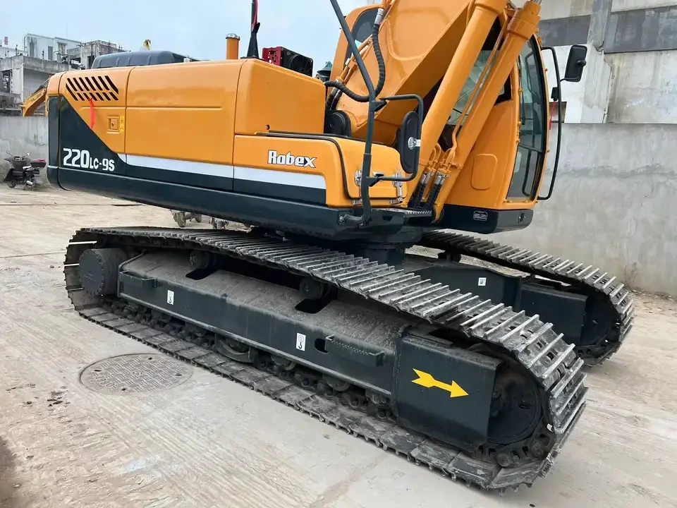 Used Mini Excavator by Junwei Machinery 3