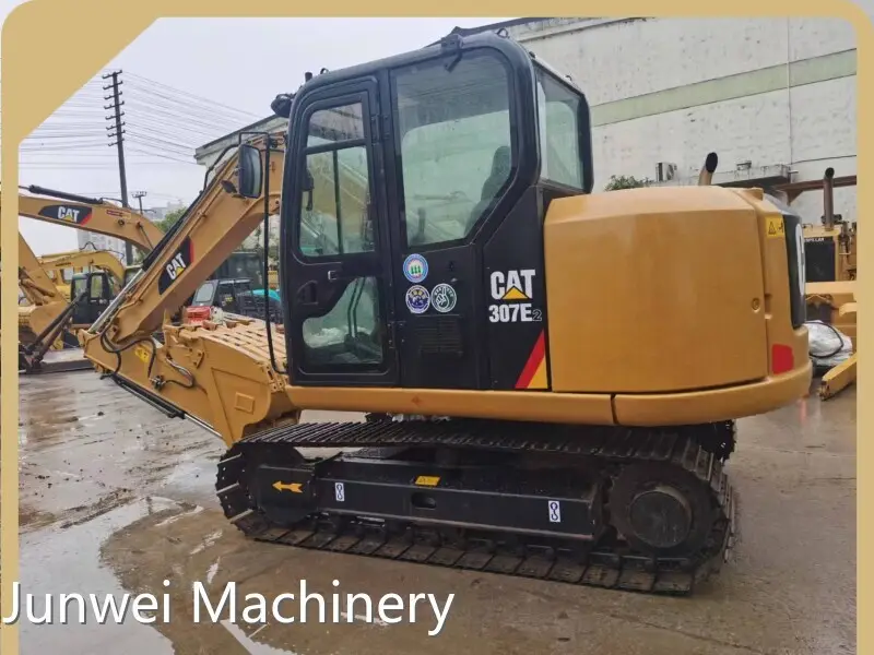 Used Small Excavator 7000KGS - - Junwei Machinery 1
