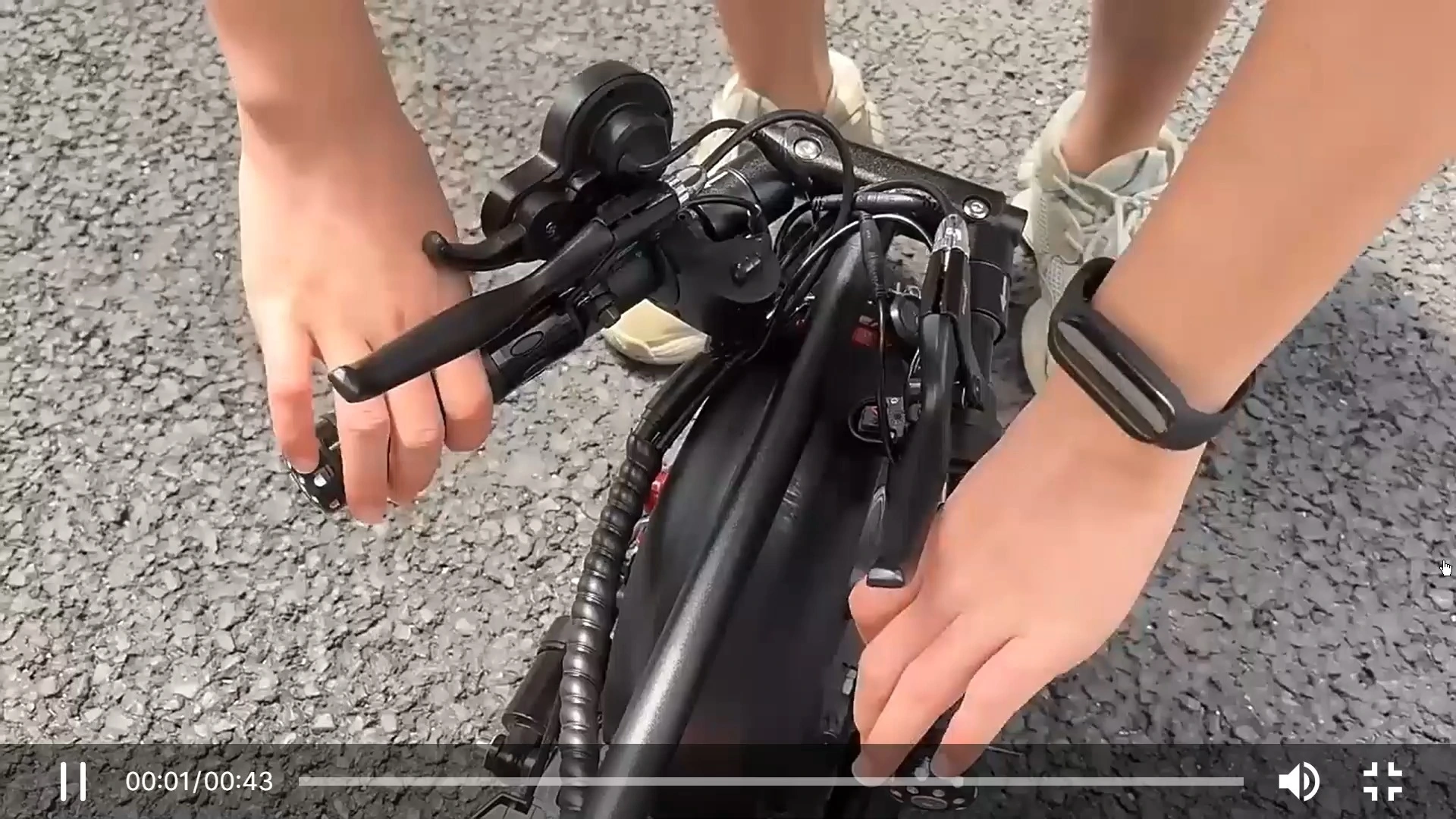 Foldable Electric Scooter with 10 Inch Tire, 500W Motor, 45km/h Speed, Seat for Safe Adults 1