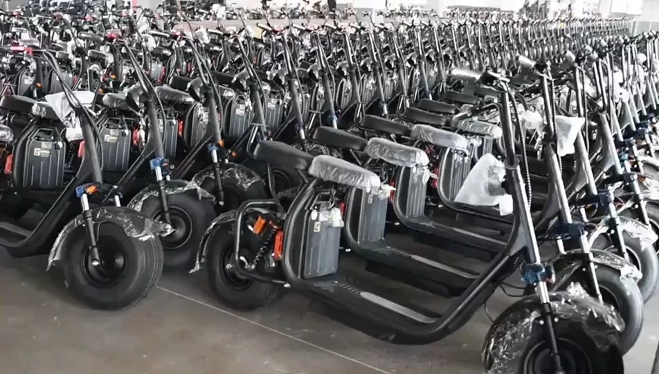 2000W Motor High Speed 60KM/H Long Range Adult 60V Lithium Fast Electric 2 Wheel Fat Tire Golf Motorcycle 1