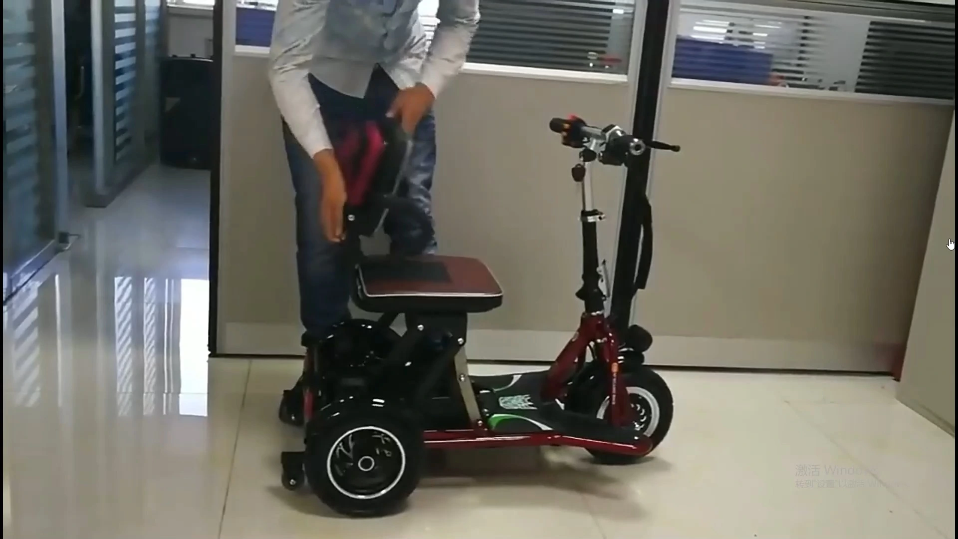 Lightweight Foldable Detachable Electric Scooter for Elderly & Disabled Factory Direct Supply Rollator Handicapped Individuals 1