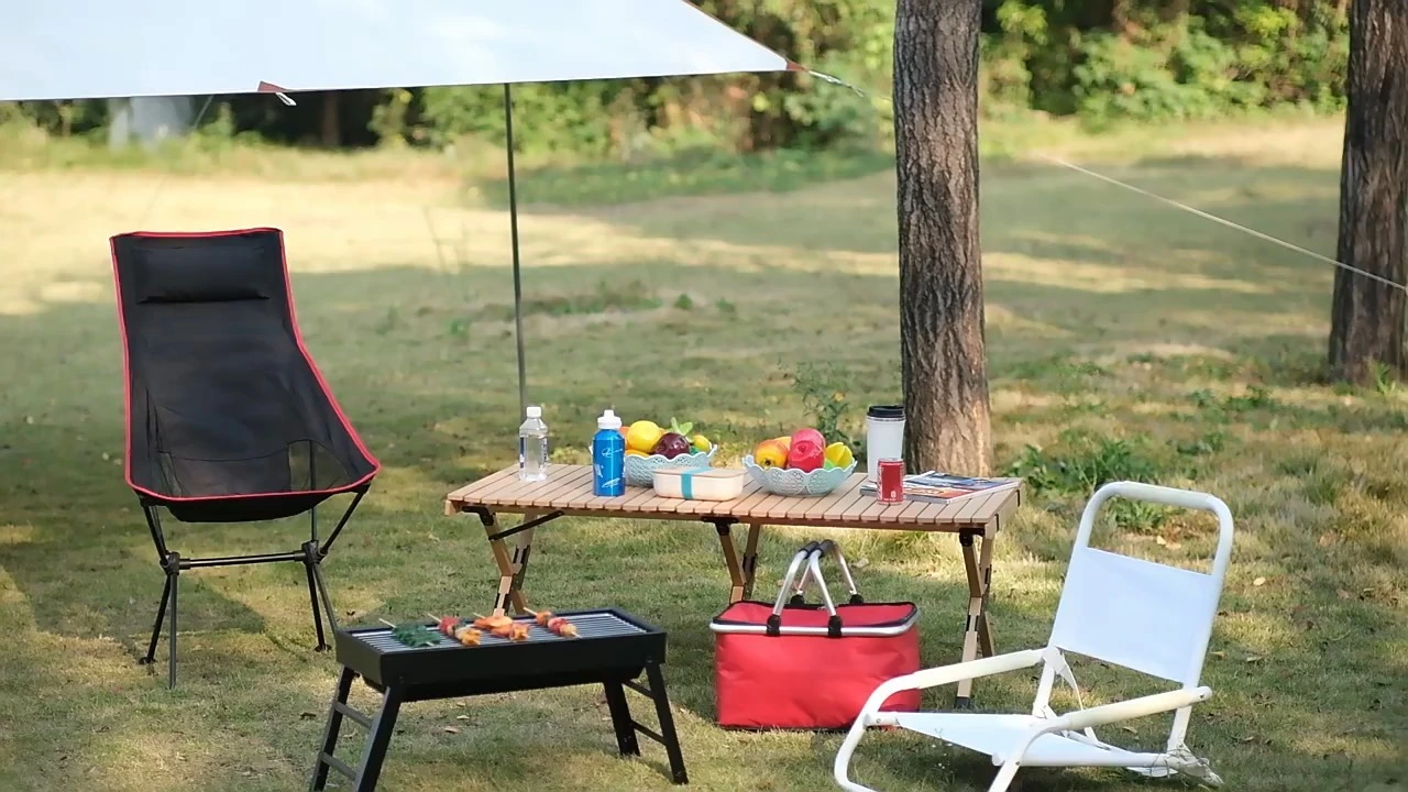 Customized Outdoor Folding Camping Beach Chair Ultralight Metal Picnic Chair with Carrying Bag for Camp Travel Beach Hiking 1