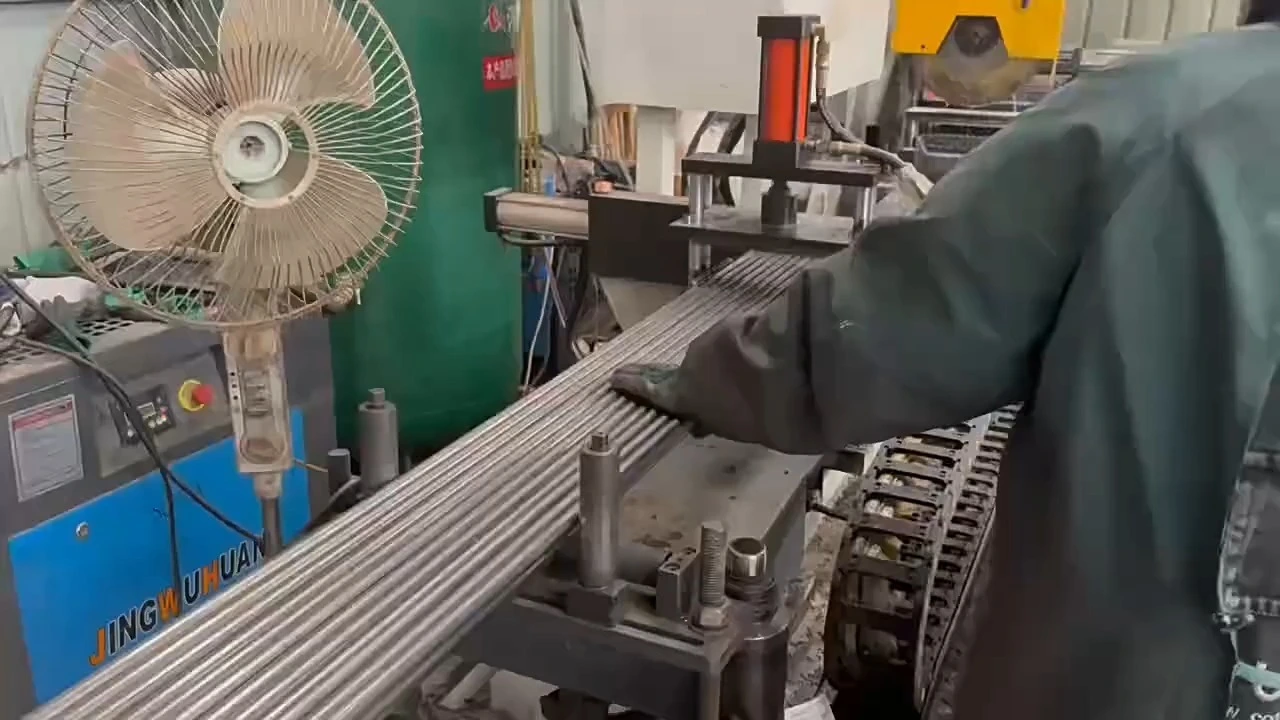 Portable Durable Folding Moon Chair Steel Frame Oxford Cloth Material for Outdoor Furniture Lawn Garden Camping Picnic Beach 1