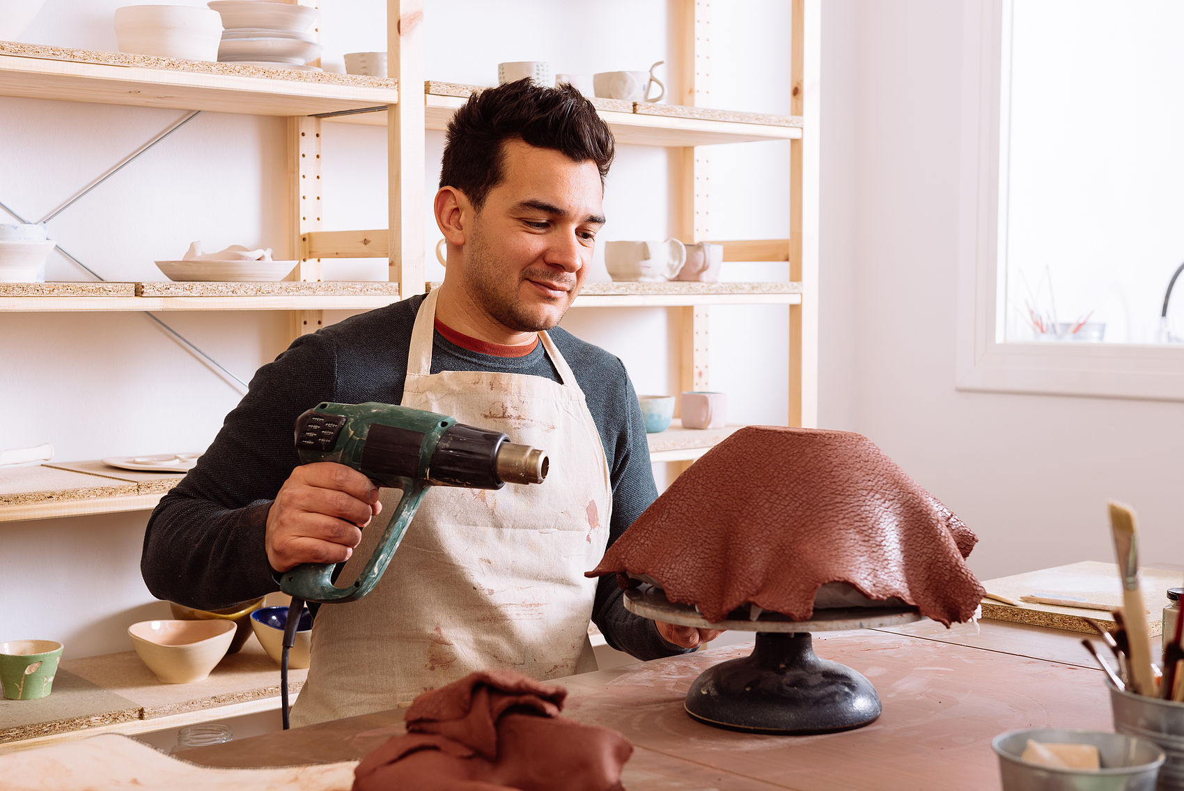 Best Cordless Heat Gun, LCD Digital Display Temperature Control High Power Cordless Battery Hot Air Gun Company - Tekway 2