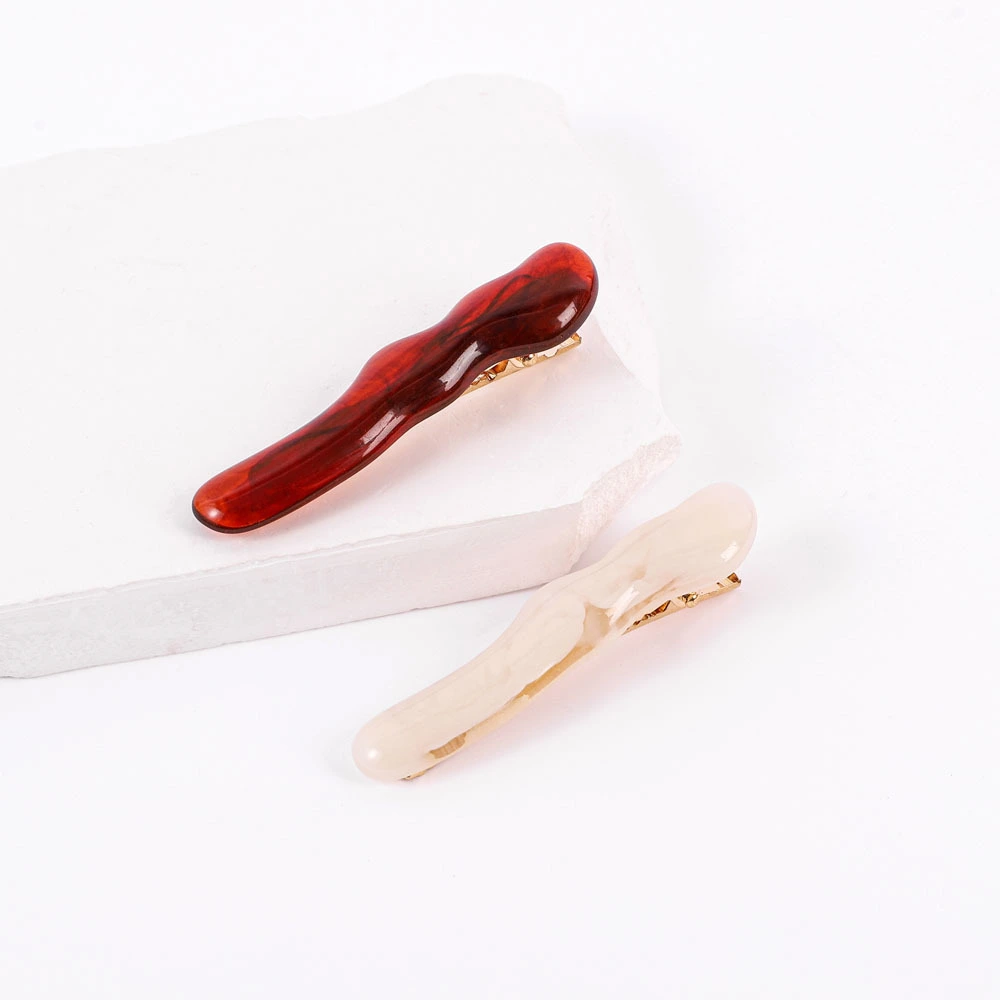 Einfache Haarspange aus Acryl, einteiliges Haaraccessoire für Damen. 1