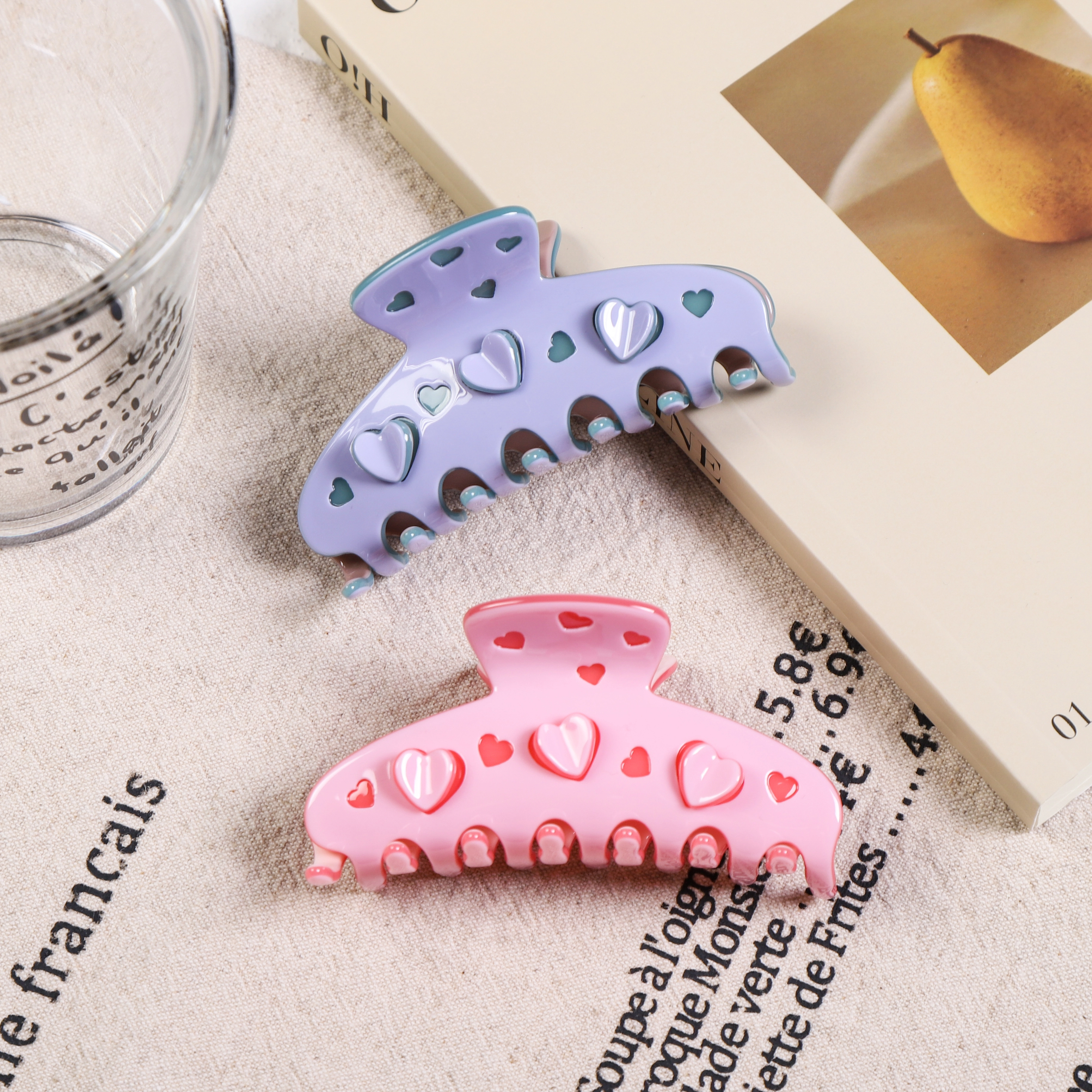 Herzförmige Haarspange aus Essigsäure, ein süßes Haaraccessoire für Damen. 1