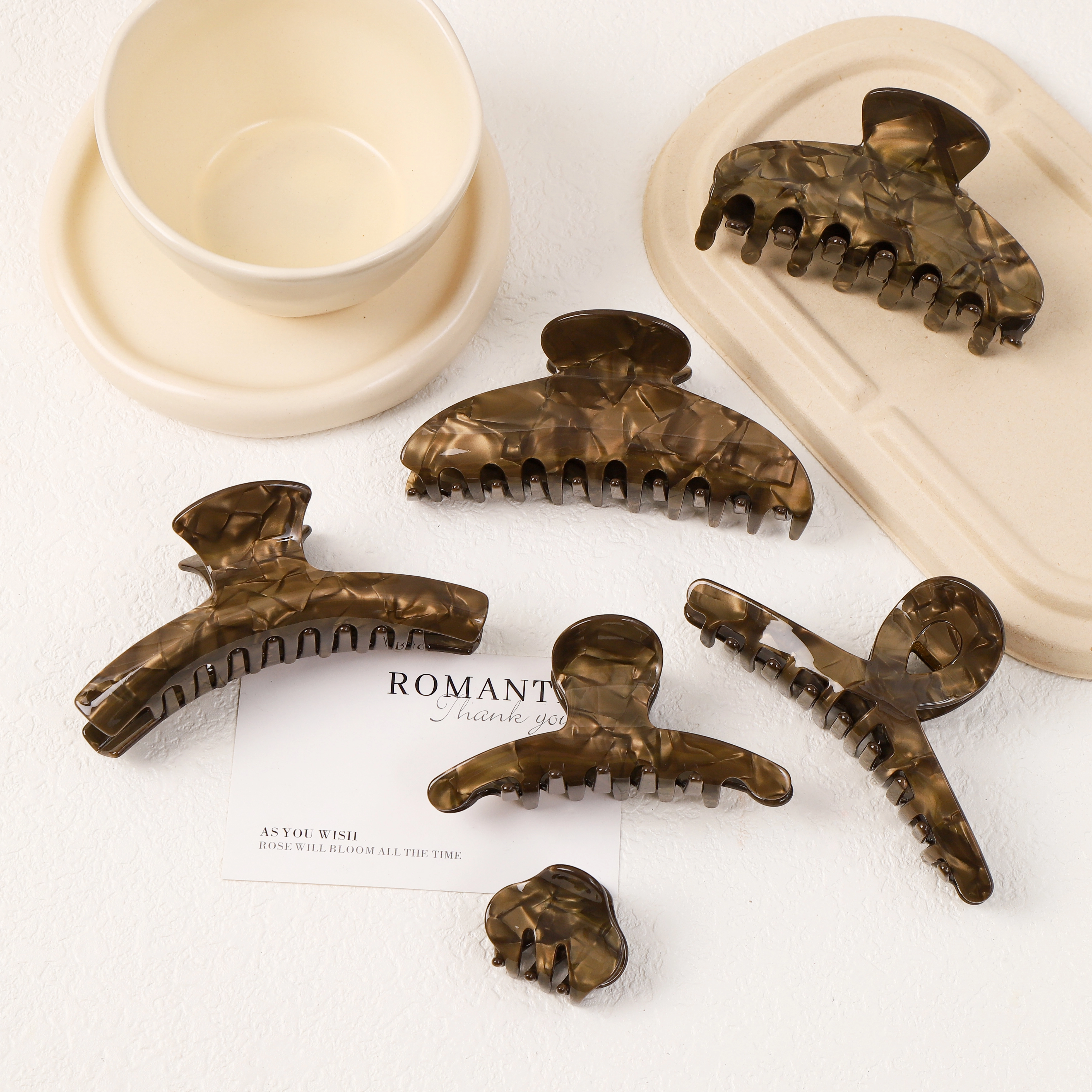 Acetate Amber Shark Clip, Trendy Everyday Claw Clip for Women 1