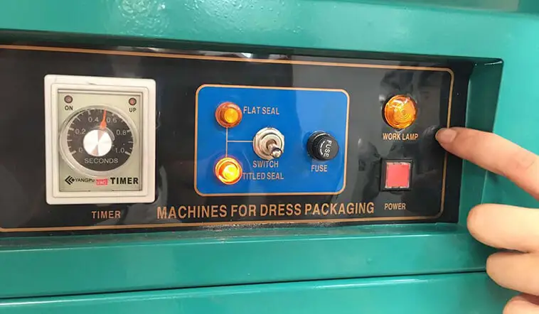 machine clothes packing machine packing for school GOWORLD 7
