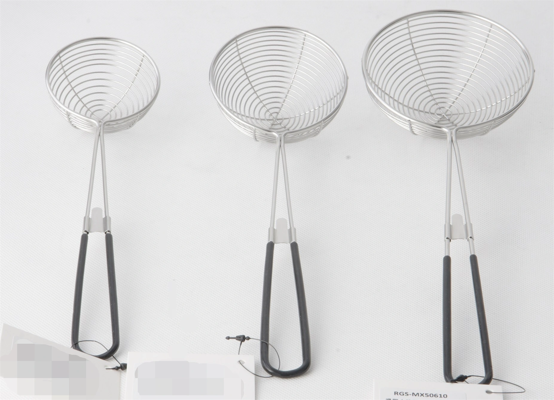 Stainless steel SS201 colander, leakage spoon dip plastic handle with iron piece RGS-MX50610 1