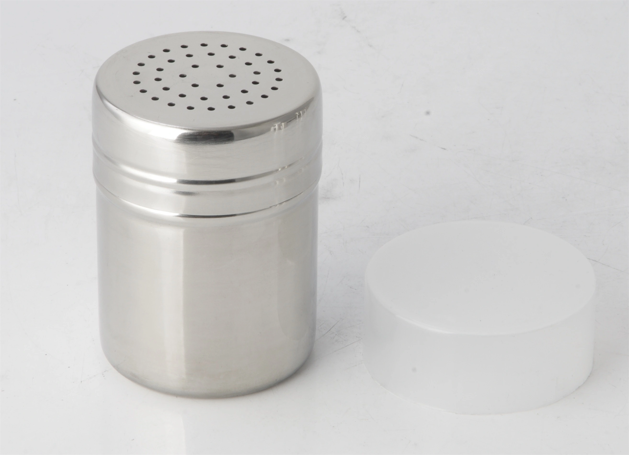 Stainless steel SS304 seasoning can with dense hole RGS-FF6511 1