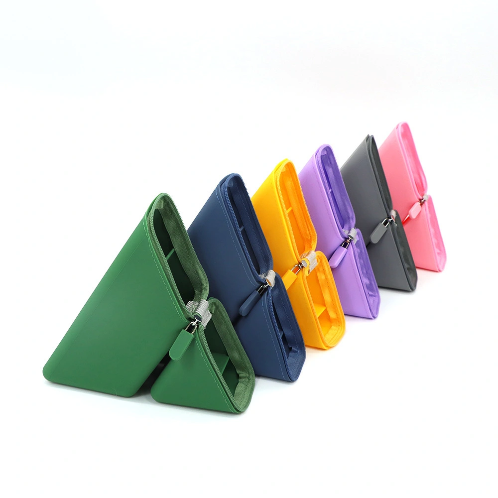 Silicone Makeup Brush Holder – Travel-Friendly Beauty Tool Organizer (Portable, INS Style) 1