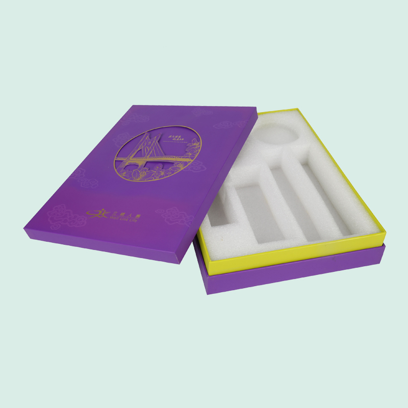 Benutzerdefinierte Deckelbasisbox Folienstempel Logo LuxuryGift -Boxen aus Ipack Box 3
