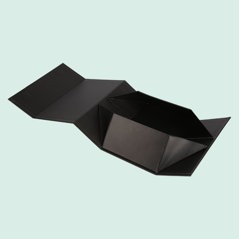 Customized black foldable cardboard boxes of high quality with UV logo —— ipack 4