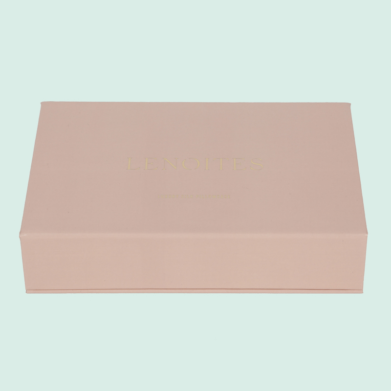 Customized luxurious Color printing both inside and outside magnetic custom makeup packaging boxes with gold foil logo—— from ipack 4