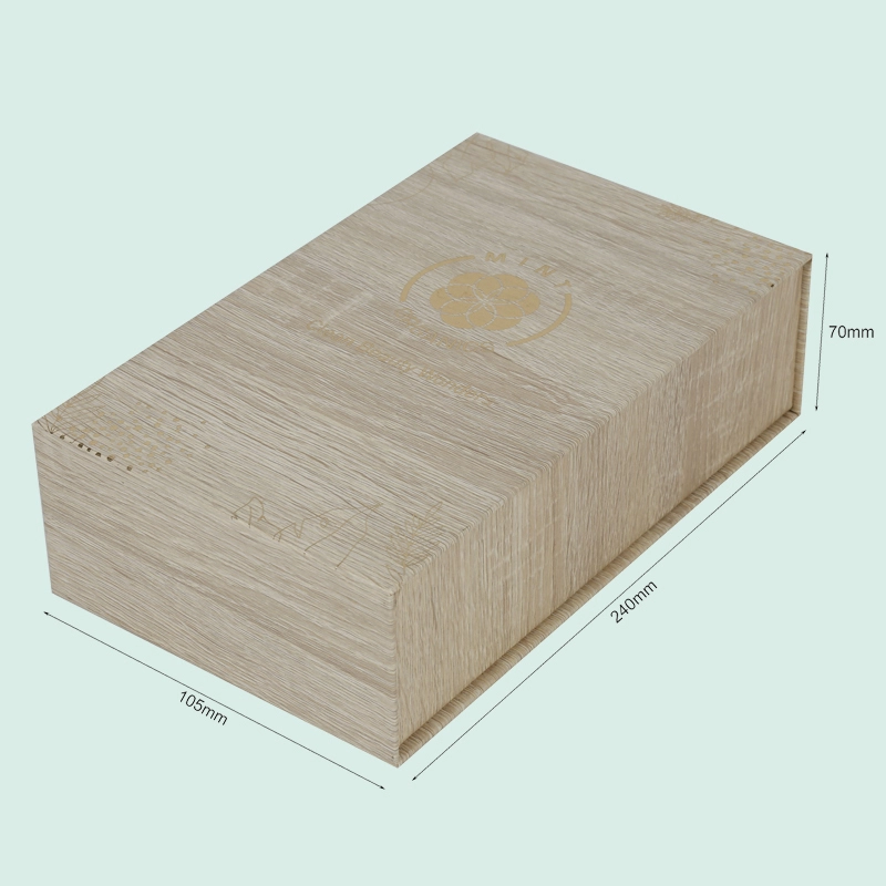 Customized luxury color box with gold logo design magnetic gift box from IPACK manufacturer 1