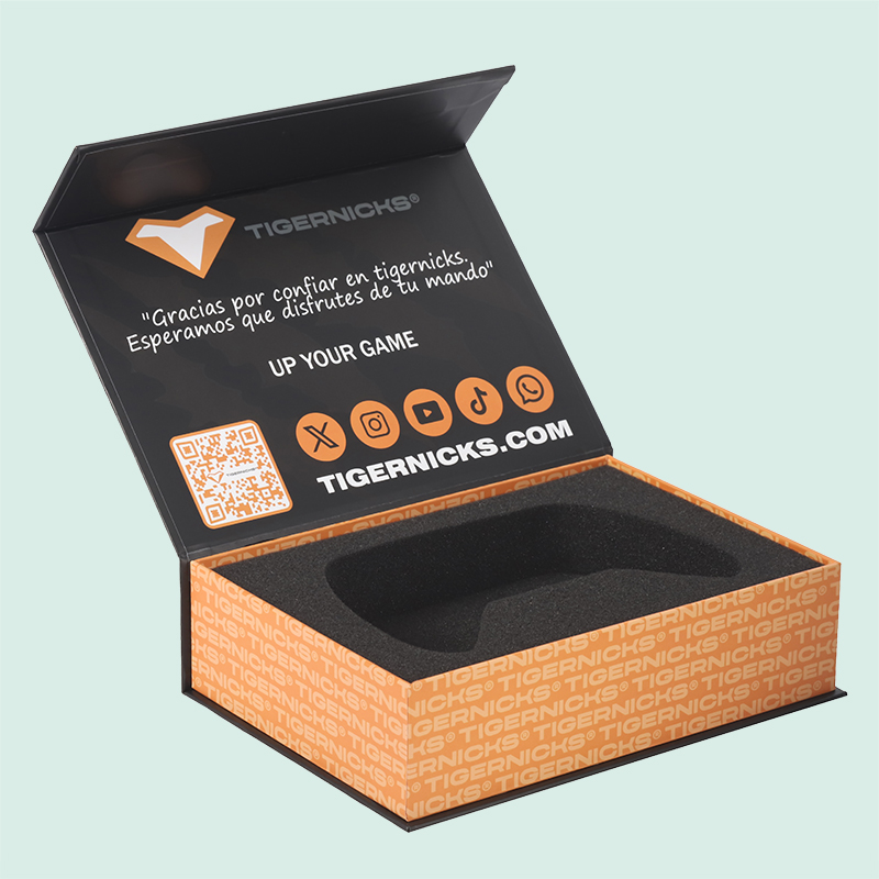 Luxury magnetic box Customize paper box with  Sponge foam from Ipack company 5