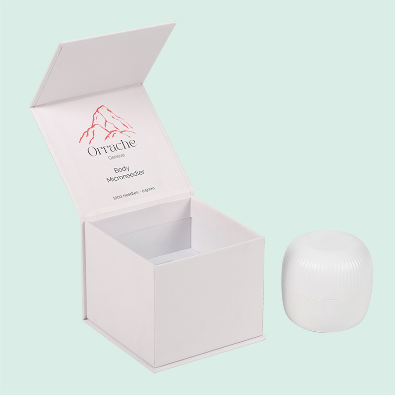 ODM EDM white rigid box with magnetic closure gift paper box manufacturer from Ipack 4