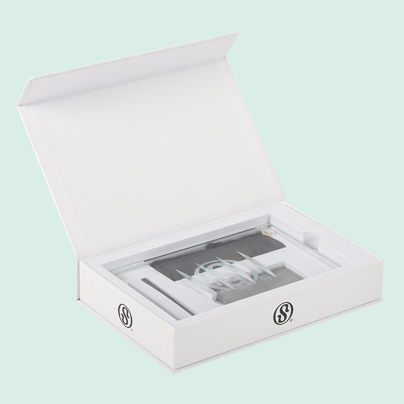 kundenspezifische Magnetboxen, Großhandel mit Magnetverschlussboxen von der Firma ipack 6
