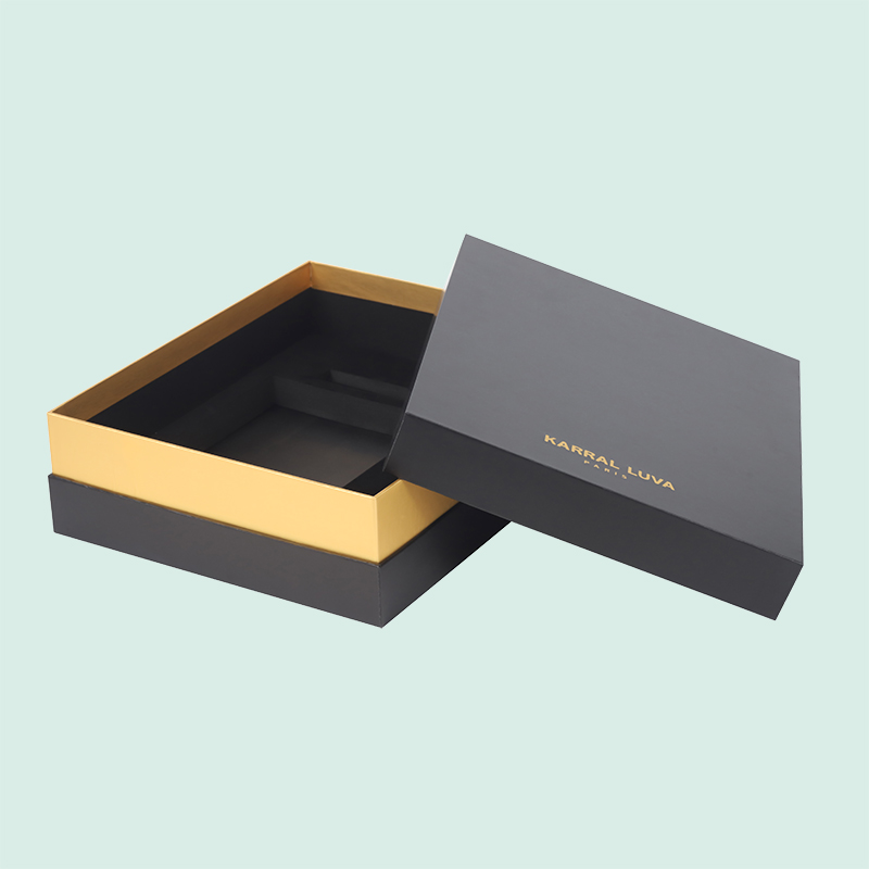 Custom printed gift boxes lid and base box type from Ipack 2