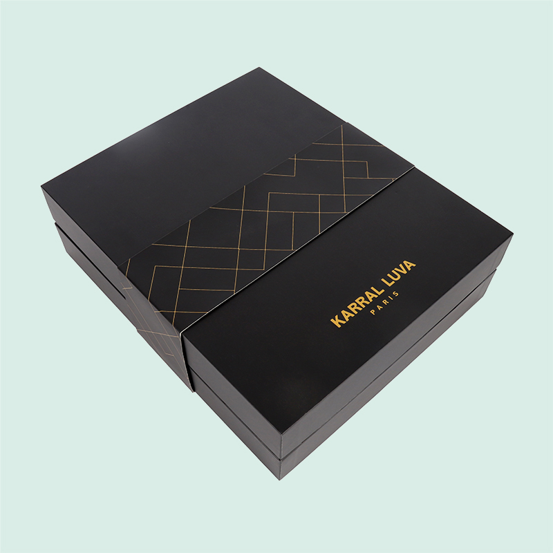 Custom printed gift boxes lid and base box type from Ipack 3