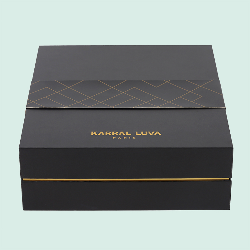 Custom printed gift boxes lid and base box type from Ipack 4