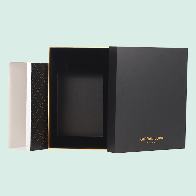 Custom printed gift boxes lid and base box type from Ipack 7