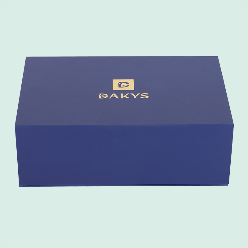 Custom luxury Magnetic Closure Gift Box  with Satin Silk liner from Hongte factory 3