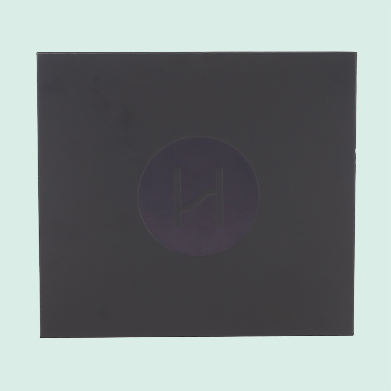 Custom black magnetic box luxury gift boxes with magnetic closure from IPACK 3