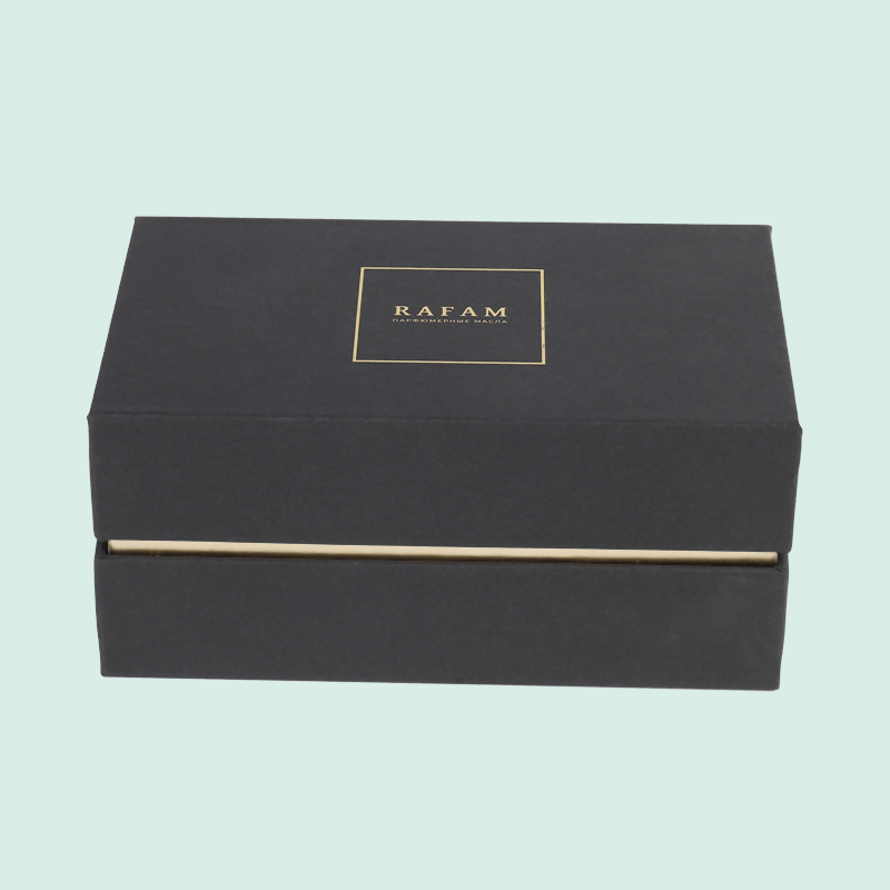 Custom foil stamping logo luxury perfume box from perfume packaging boxes suppliers ipack 7