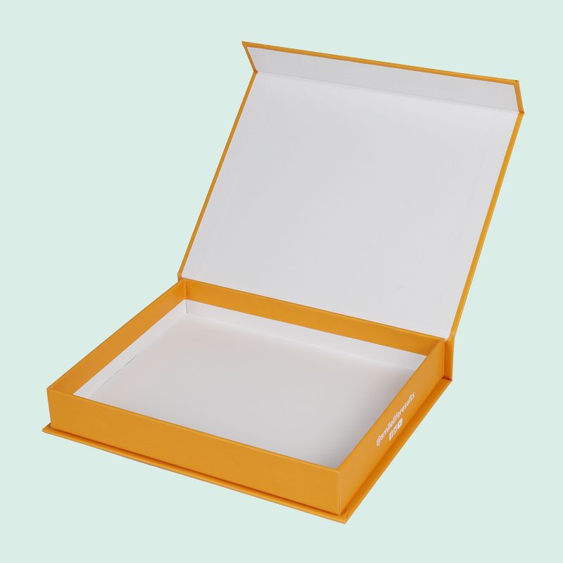 Customize magnetic closure gift boxes wholesale package boxes  from IPACK factory 2