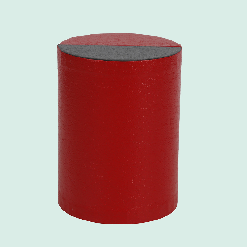 Caixas de presente especiais, personalizadas em tubo de papelão, para o Dia dos Namorados, da fábrica Ipack. 2