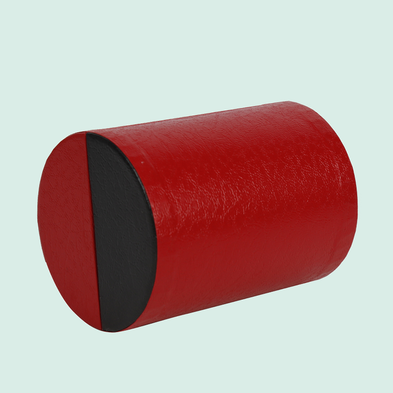 Caixas de presente especiais, personalizadas em tubo de papelão, para o Dia dos Namorados, da fábrica Ipack. 4