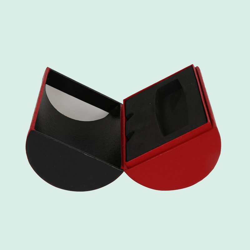 Caixas de presente especiais, personalizadas em tubo de papelão, para o Dia dos Namorados, da fábrica Ipack. 5
