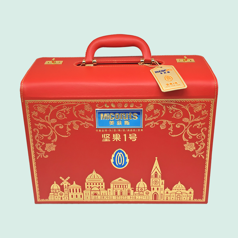 Caja de regalo de lujo personalizada de alta gama fabricada en madera MDF de la marca Ipack. 1