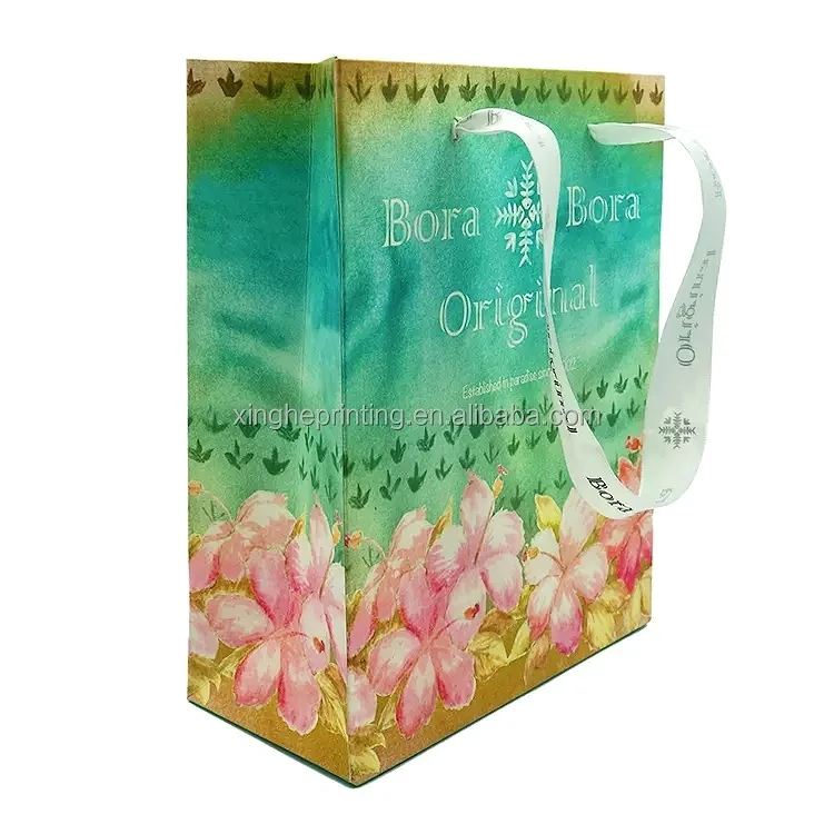 Simple Boutique Packaging Customized Logo Shopping Paper Bag With Handle 1