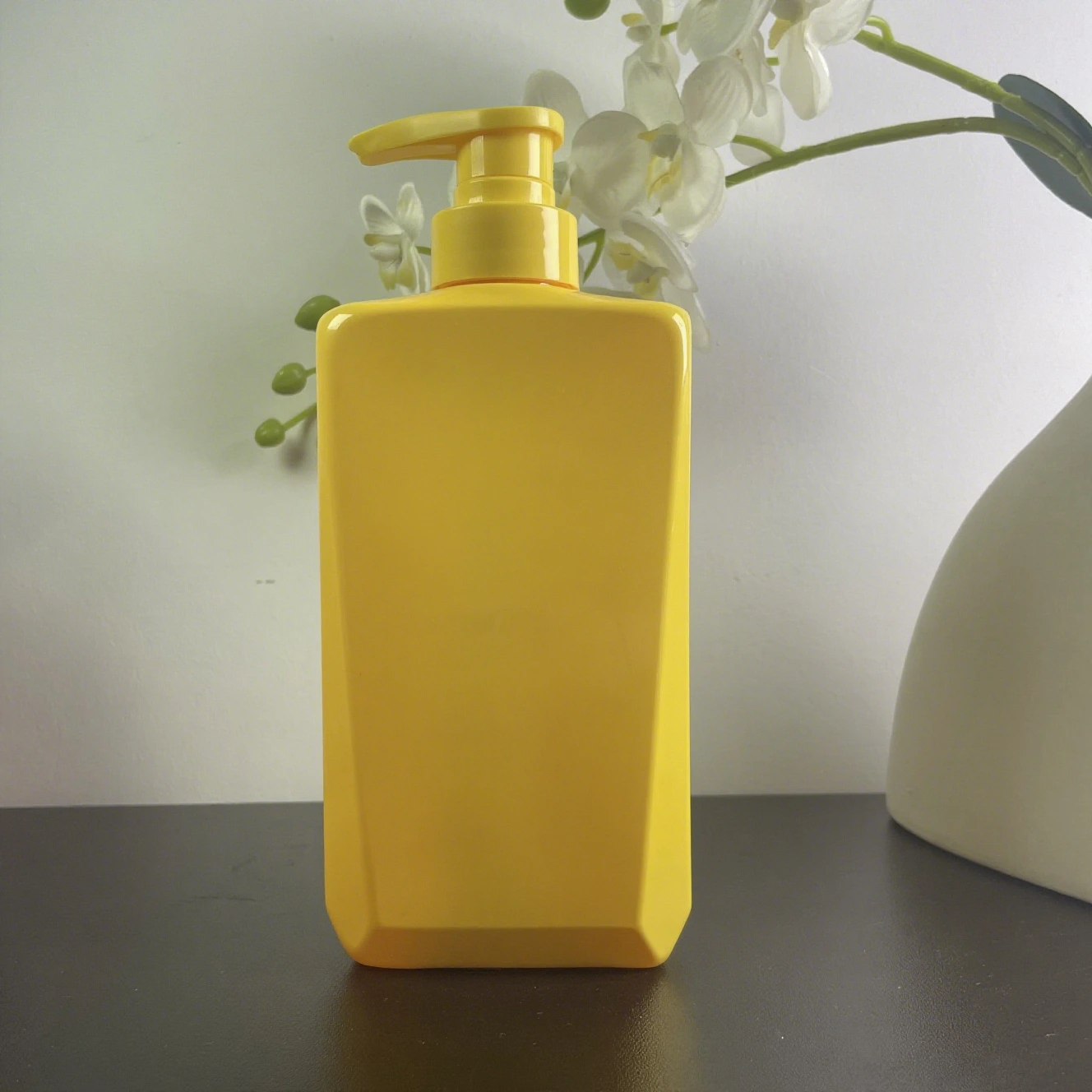 Plastic Packaging for Products – Durable PET Plastic Bottles with Pump Dispensers for Liquid Cosmetics & Personal Care Items 1