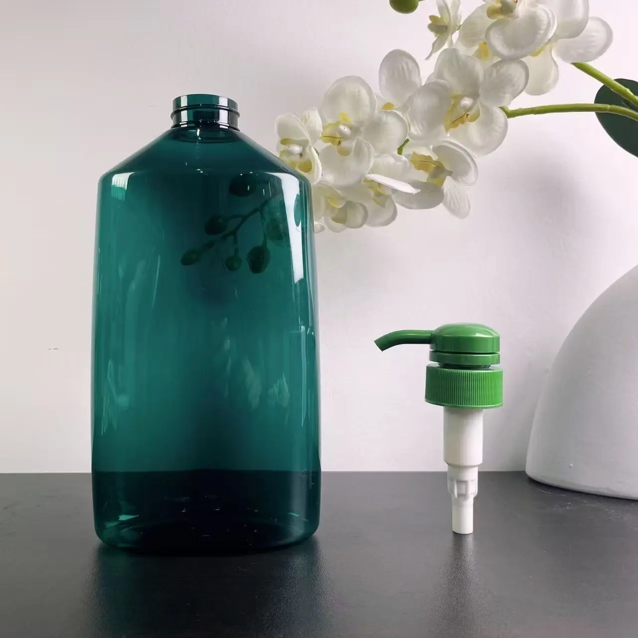 Custom Oval Flat Ginger Shampoo Bottle 350ml 500ml 750ml, Rectangular Clear Pump Bottle for Pet Scented Body Wash 1