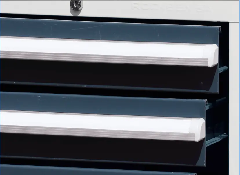 Customizable Steel Workbench with 3 Drawers - Sturdy & Durable 3