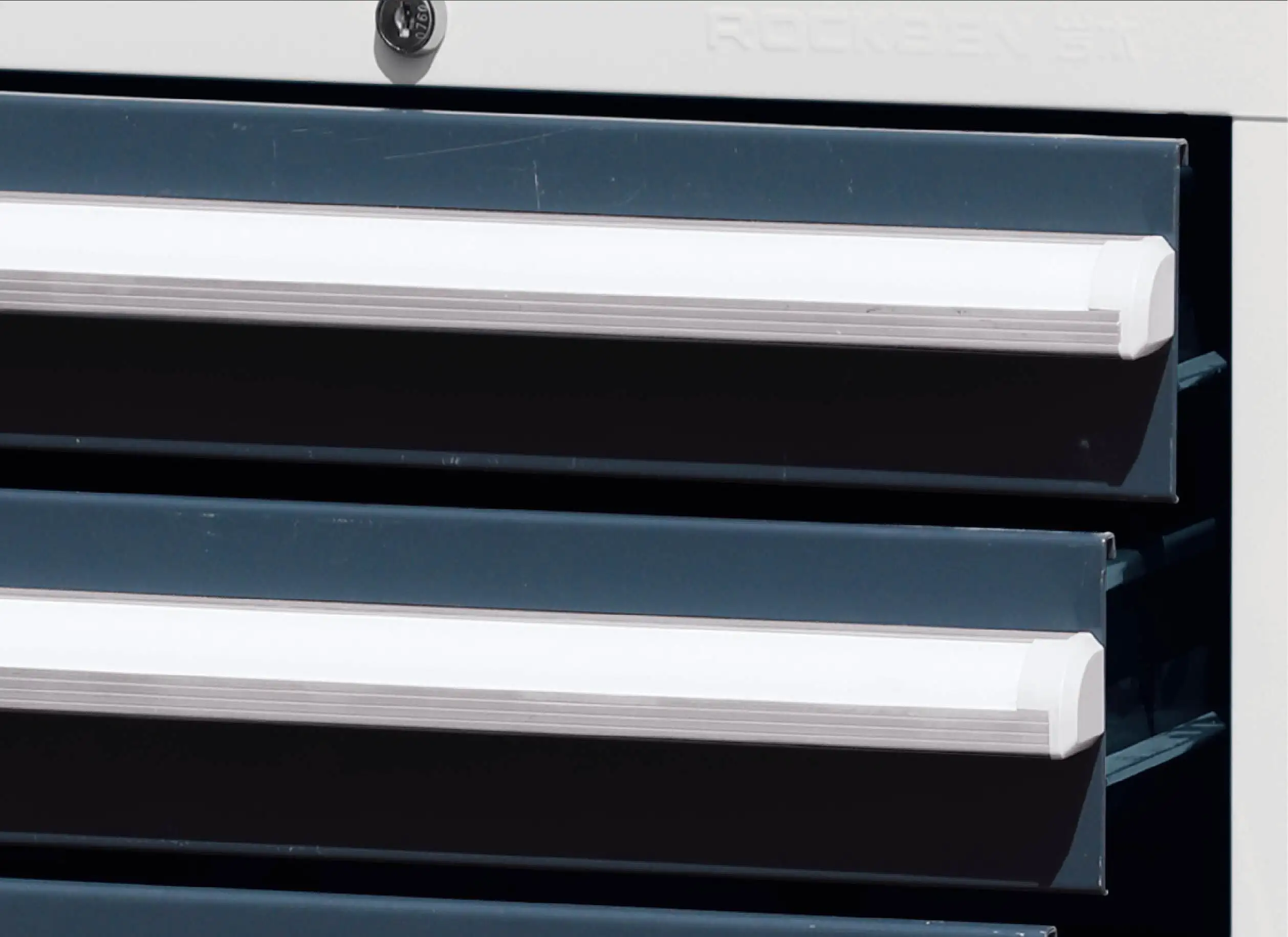 Heavy-Duty Rolling Tool Cart with 4 Drawers and Silent Casters 3