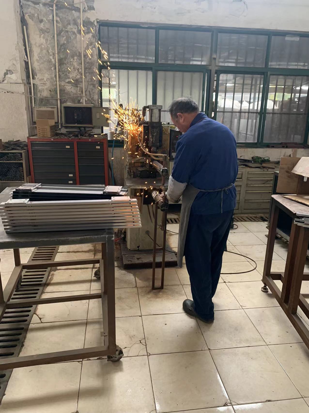 ROCKBEN - Competitive Price Of Metal Drawer Tool Trolley/tool Cabinet/rolling Tool Cart With Tools Set Tool carts and Trolleys 21